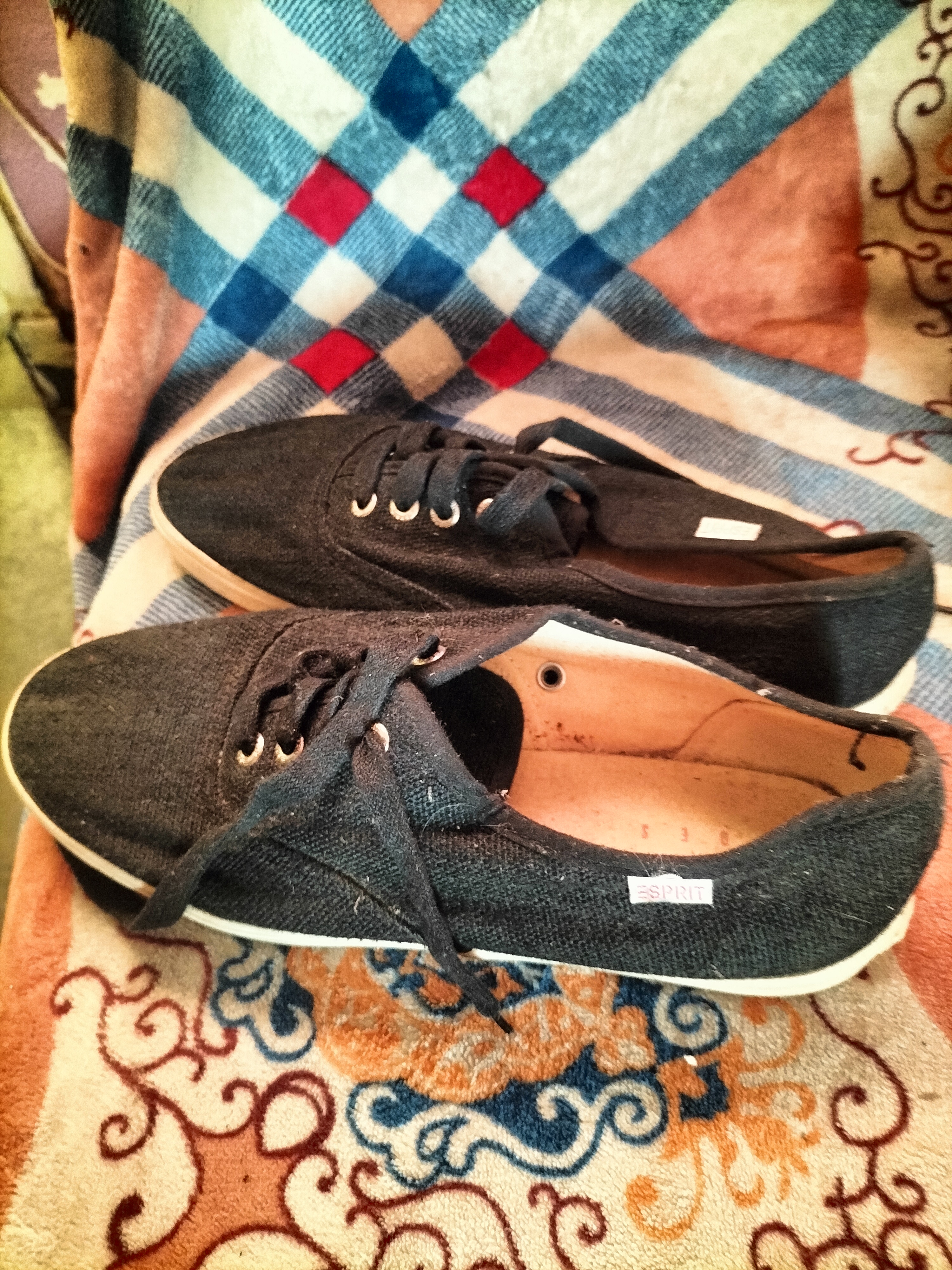 Basket toile esprit pointure 42 tr�s bon �tat 14 Cachan (94)