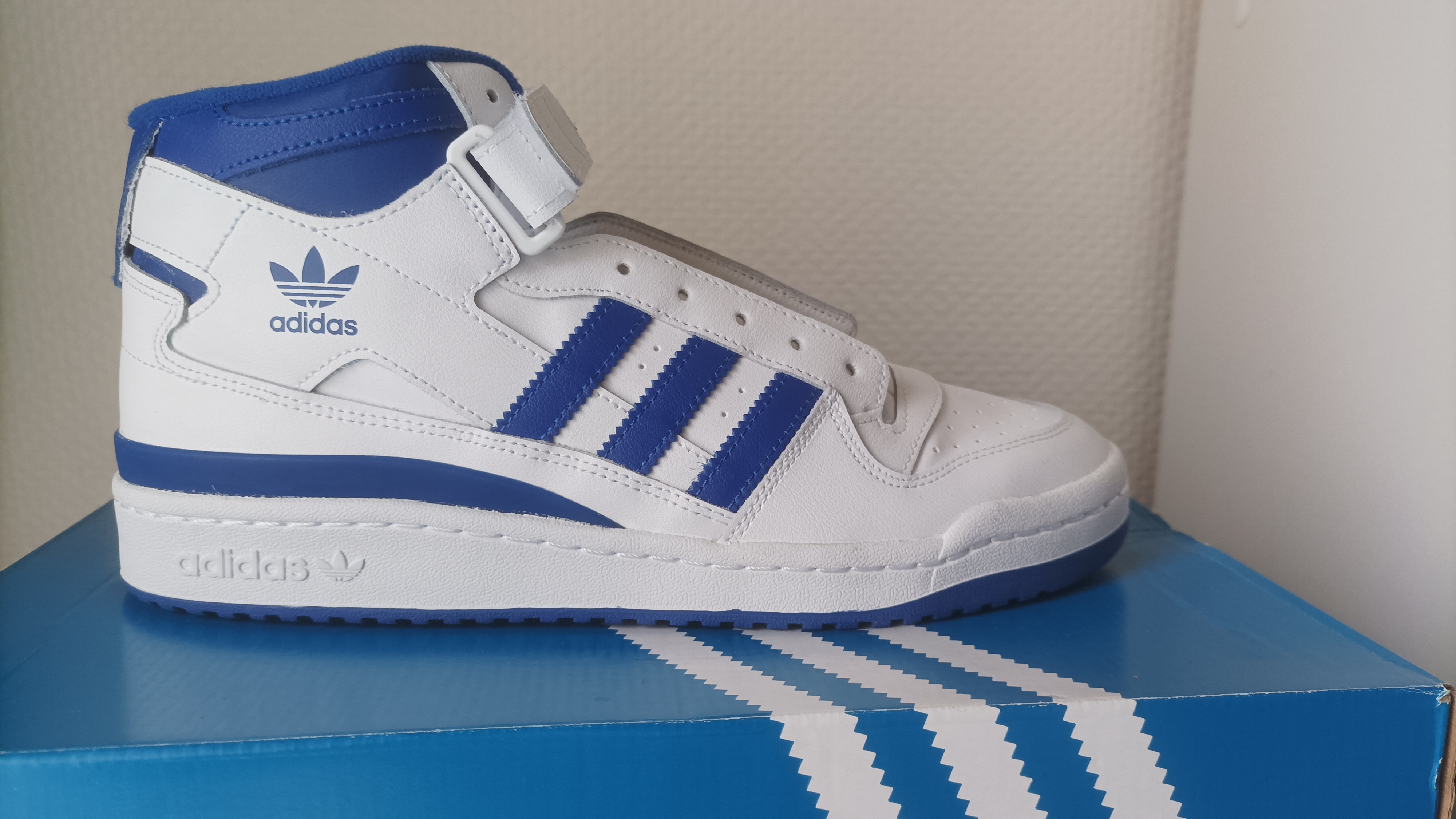 Baskets Adidas 110 Malz�ville (54)