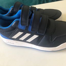 BASKETS ADIDAS 15 Nantes (44)