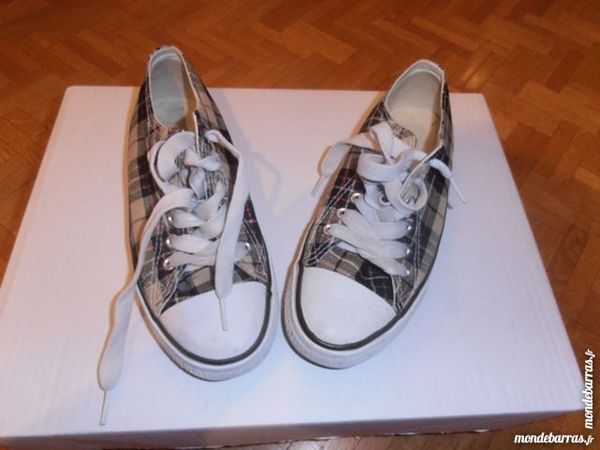 Baskets basses � carreaux - taille 37 15 Tours (37)