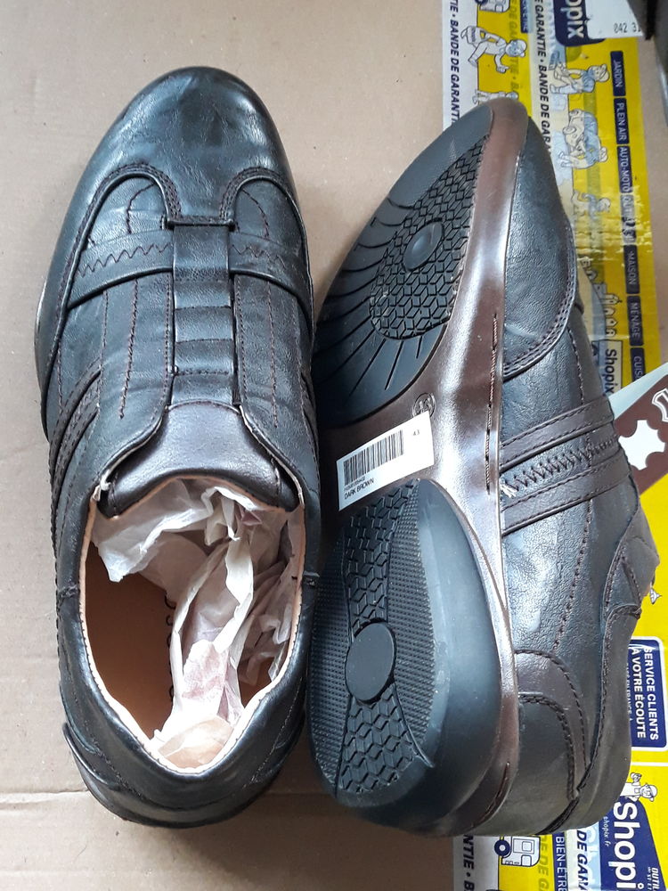 Baskets cuir pointure 43 Neuves avec �tiquette
30 �cueill� (36)