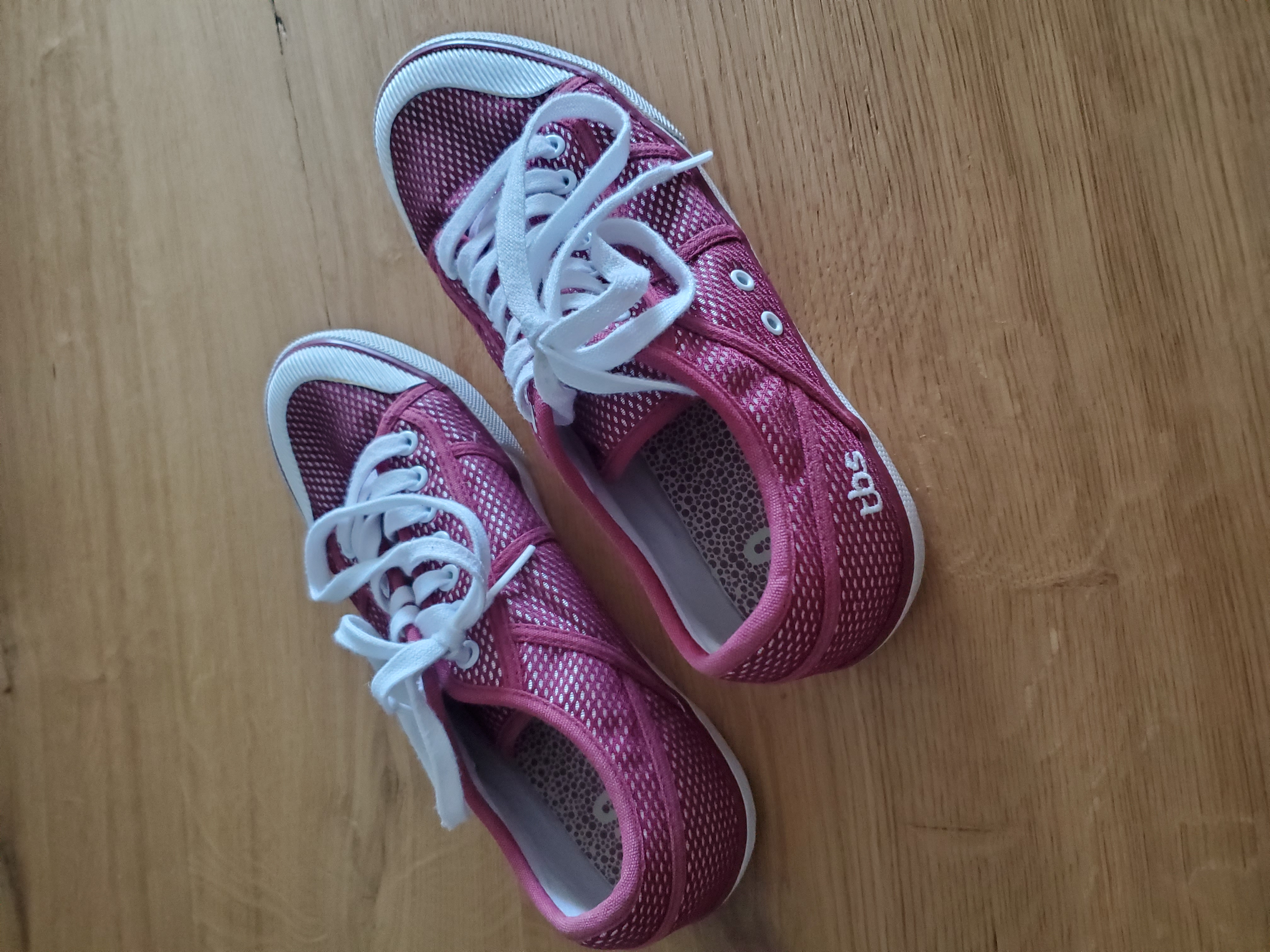 Baskets femme, TBS 10 Chemill� (49)