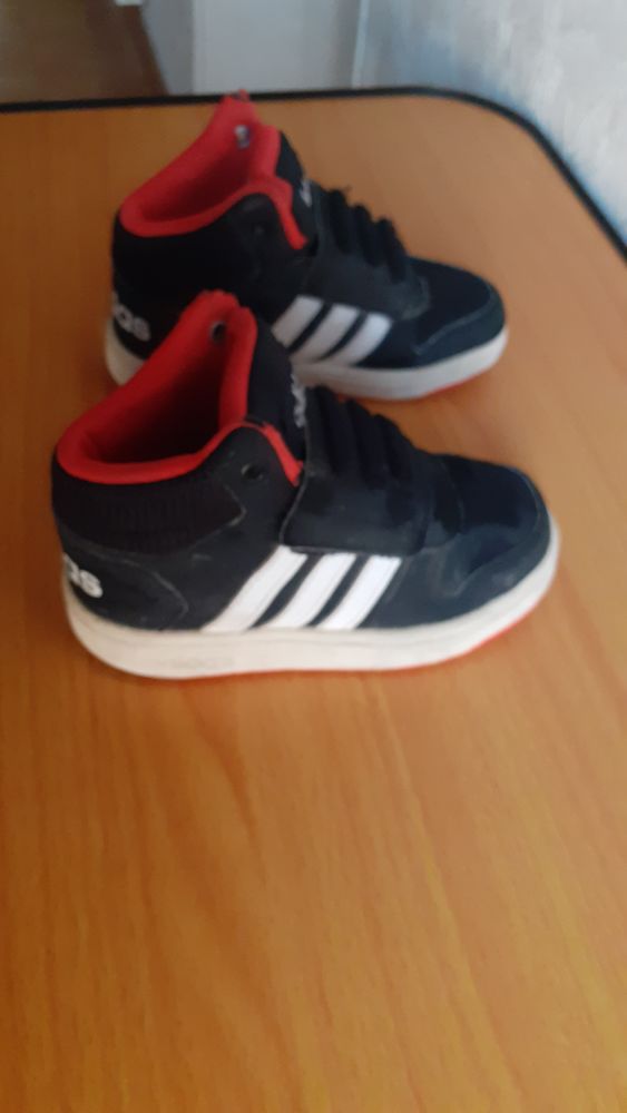 Baskets gar�on pointure 24 3 Grisolles (82)