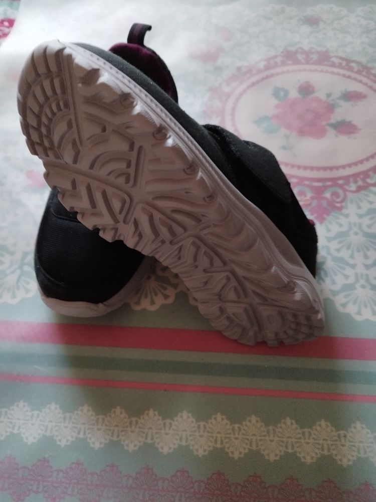 Baskets - Mixtes   Neuves 7 Meximieux (01)