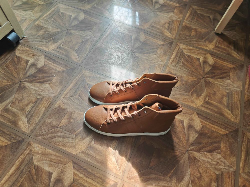 Baskets montantes cuir Jules&Jenn - TAILLE 40 85 Toulouse (31)