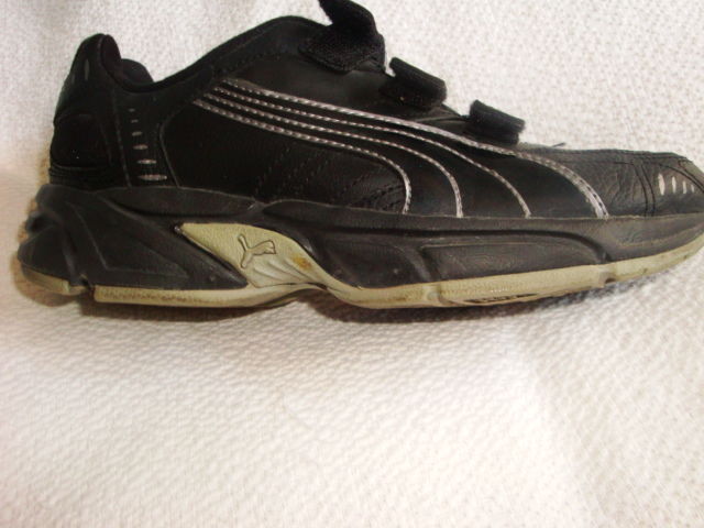 Baskets noir Marque PUMA 15 Nimes (30)