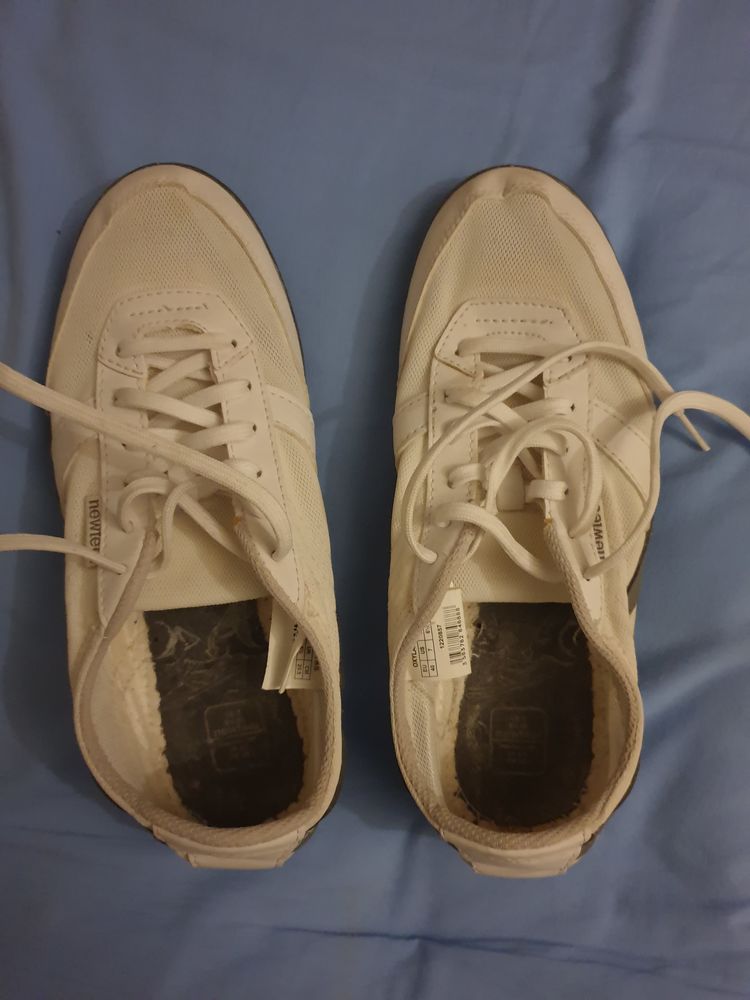 Baskets Oxylane pointure 40 neuves 20 N�ux-les-Mines (62)