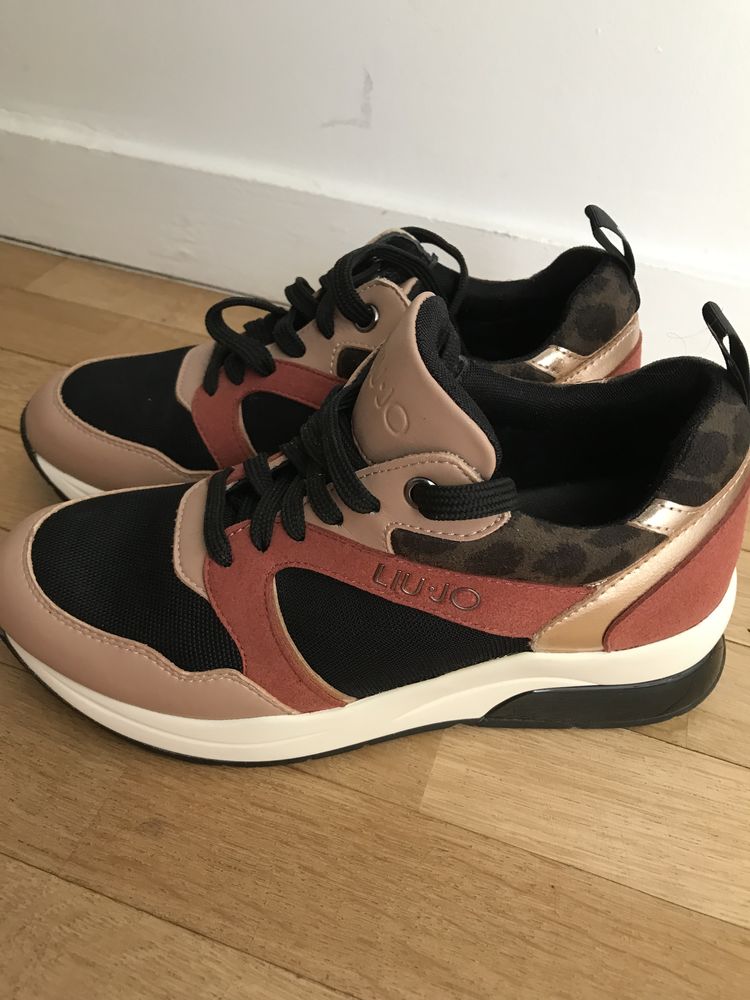 Baskets Lui.Jo pour femmes �l�gantes 60 Paris 18 (75)