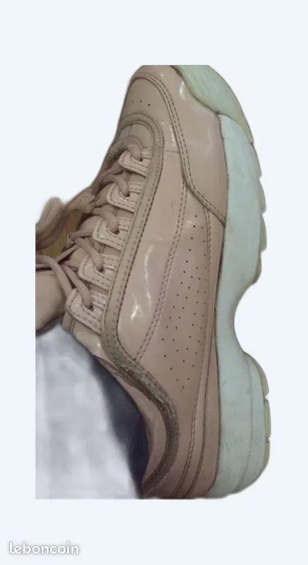 baskets roses tres bon etat; 15 Maisons-Alfort (94)