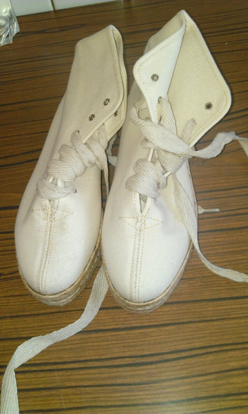 BASKETS TOILE COMPENSES NEUVESFEMME MARQUE  VOTRE NOM  . 12 Reims (51)