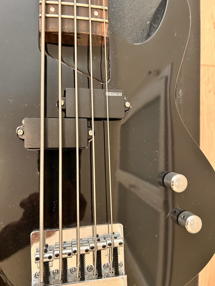 Basse 5 cordes LTD neuf 150 Hagetmau (40)