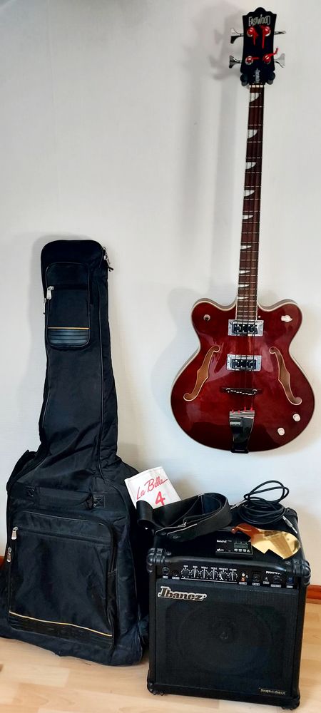 Basse �lectrique 4 cordes Eastwood s�rie Classic   Ampli 500 Jarny (54)