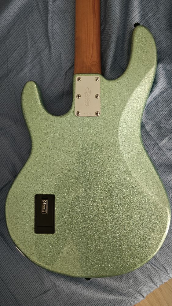 Basse �lectrique Musicman Sterling Stingray RAY 34 - Neuve 799 Paris 1 (75)