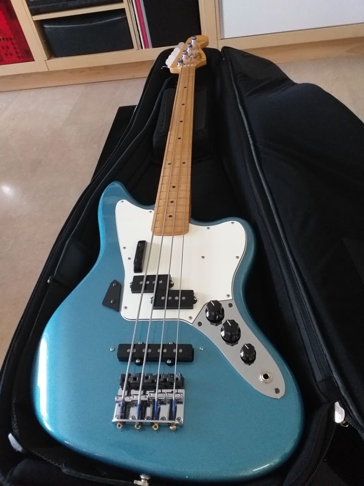 basse Fender Jaguar Player 500 Lyon 4 (69)