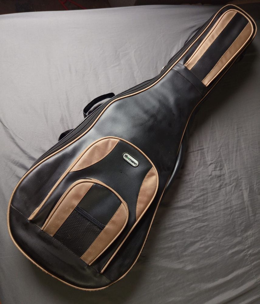 Basse fretless mod�le unique 1400 Arrou (28)