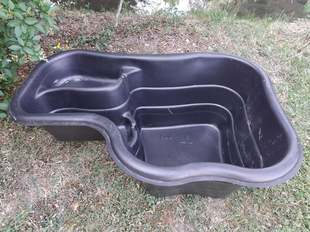 Bassin de jardin pr�form� 150 L 35 Chezelles (36)