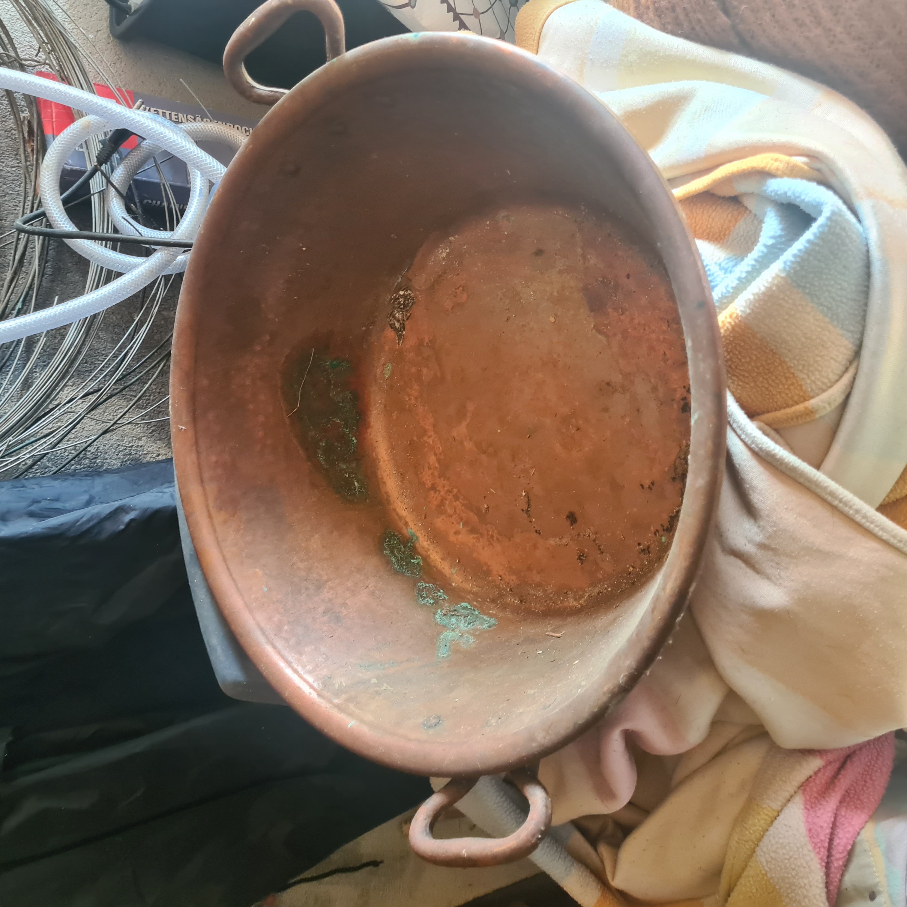 Bassine .chaudron casserole cuivre 80 Chein-Dessus (31)