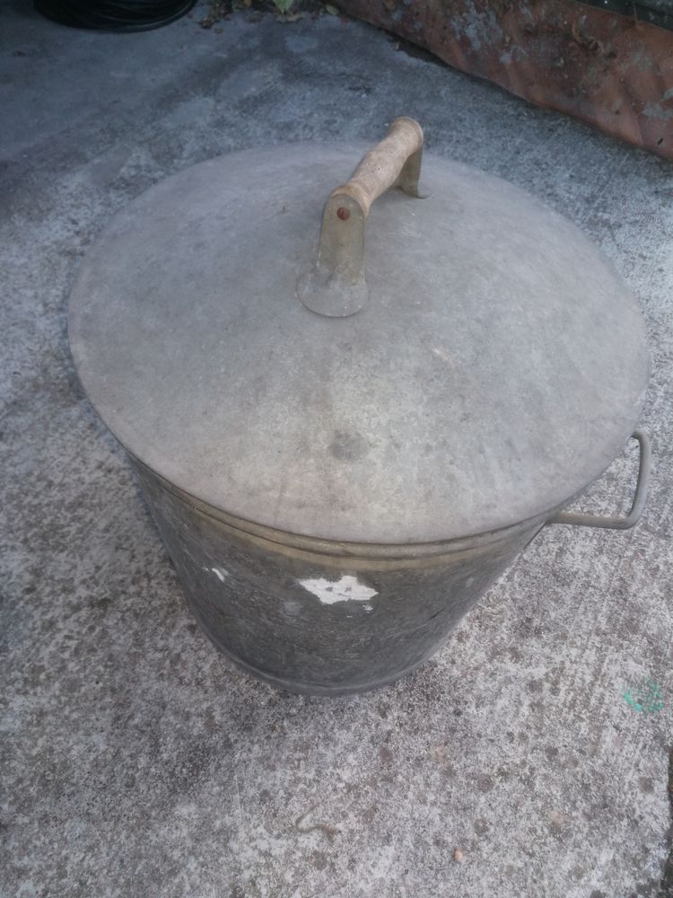 Bassine en t�le galvanis�e 12 Le Creusot (71)