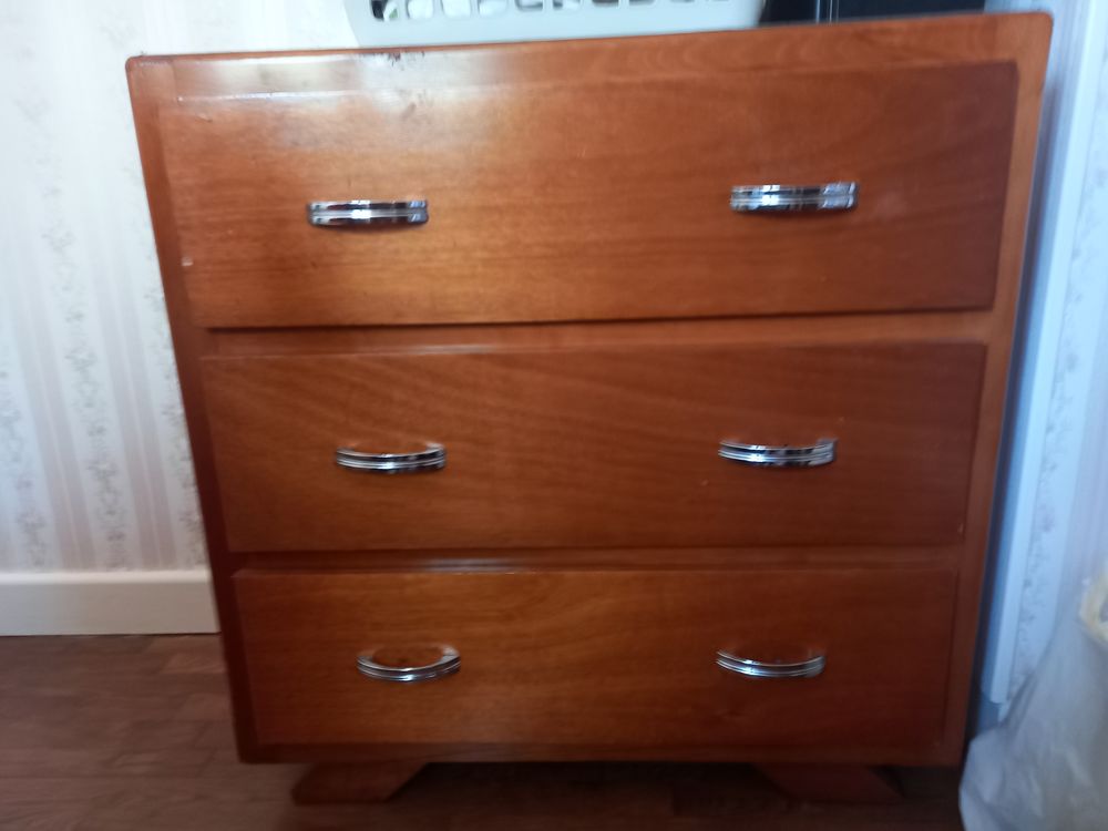 Bassinoire, Buffet, commode. 0 Longeau-Percey (52)