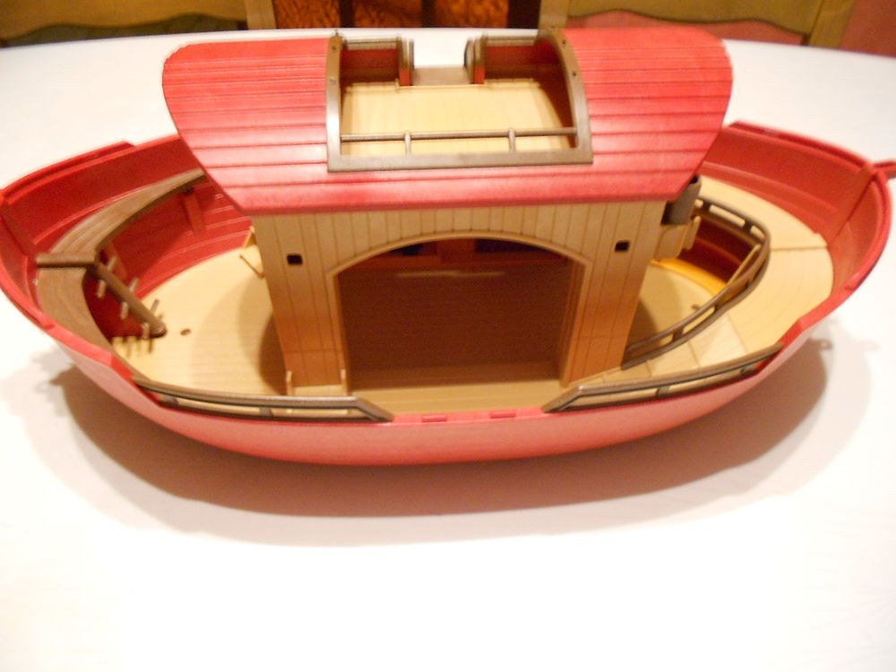  bateau arche de no� 15 Saint-Donat-sur-l'Herbasse (26)