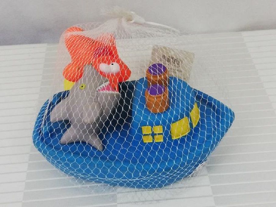 Bateau avec 3 animaux pour le Bain - R�f 59228 12 Trans-la-For�t (35)