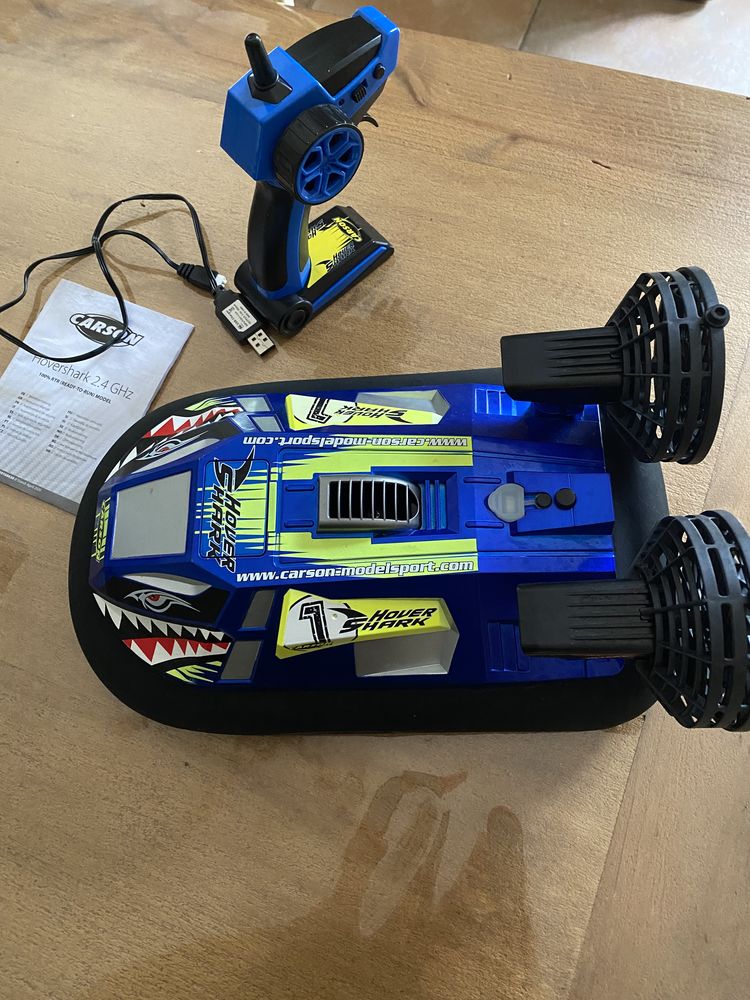 Bateau hovercraft  t�l�command� 40 Saint-Mandrier-sur-Mer (83)