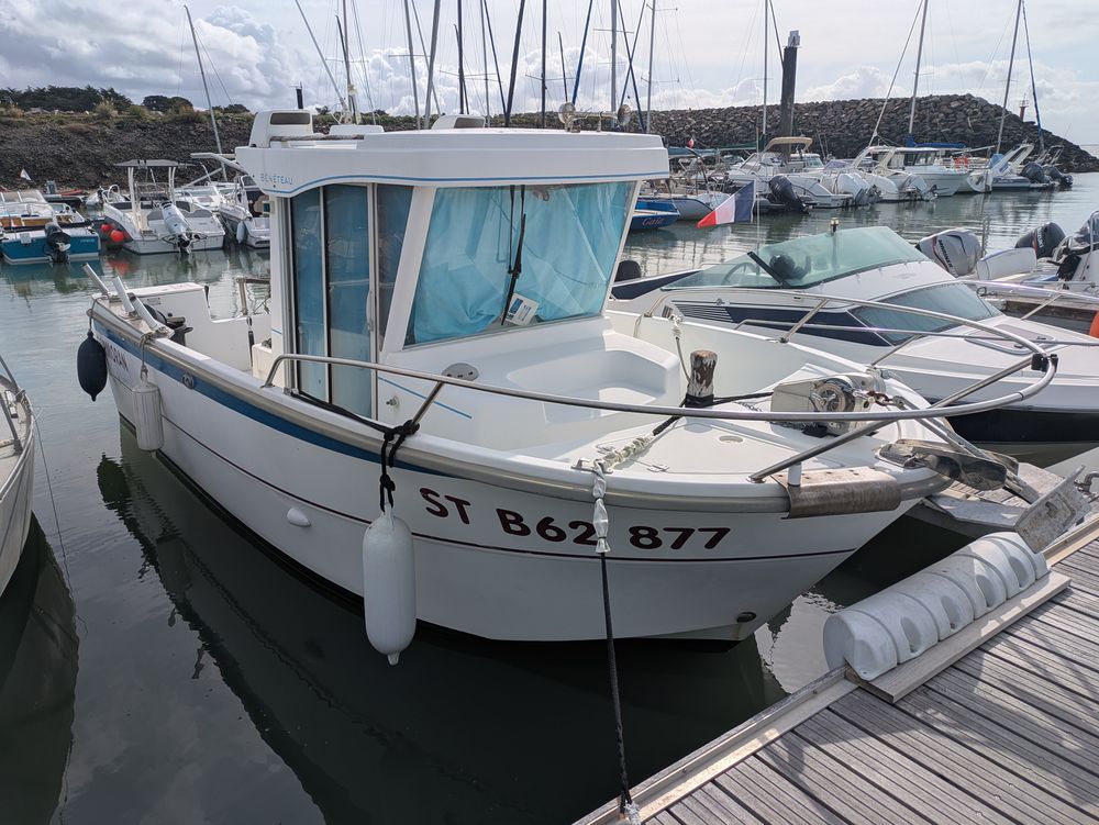 bateau peche prommenade mer 19000 Saint-Caprais-de-Blaye (33)