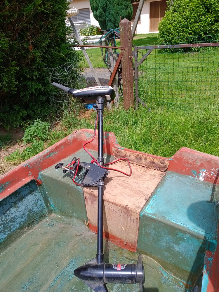 bateau de p�che TABUR  avec moteur �lectrique 180 Saint-Pierre-du-Bosgu�rard (27)