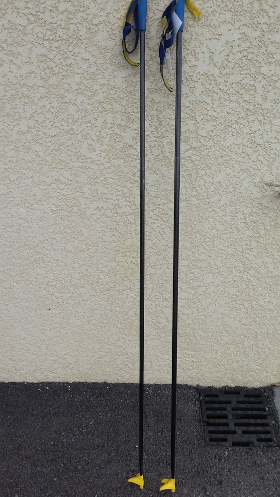 B�tons de ski de fond Exel
1.625 m
69 Le Coteau (42)