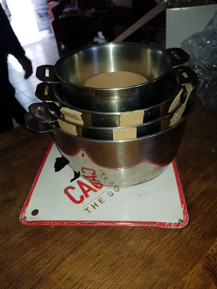 Batterie de casserole 50 La Fert�-Bernard (72)