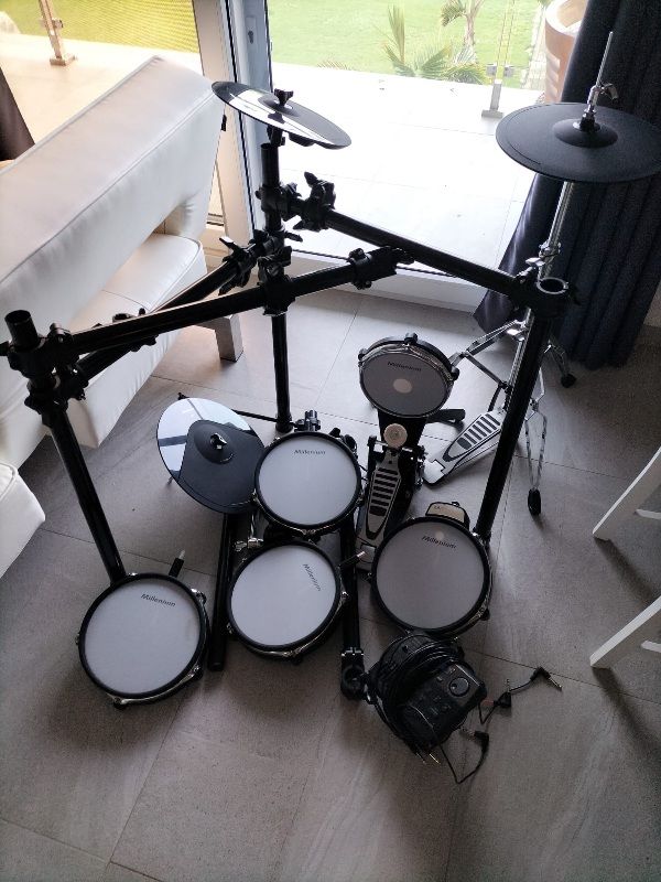 Batterie �lectronique millenium 500 Saint-Martin (97)