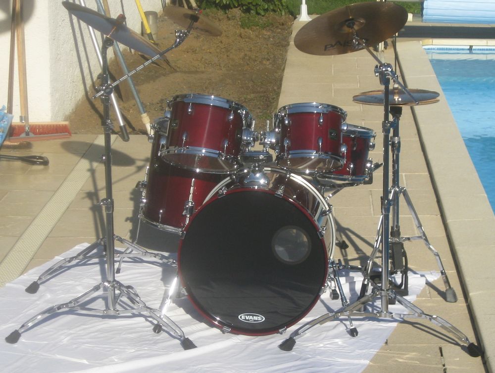 Batterie GRETSCH rouge 1000 Foucherans (39)