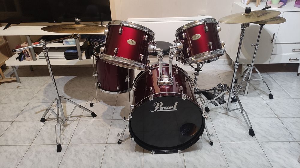 Batterie Pearl Forum (double p�dales et cymbales inclues) 600 Chang� (72)