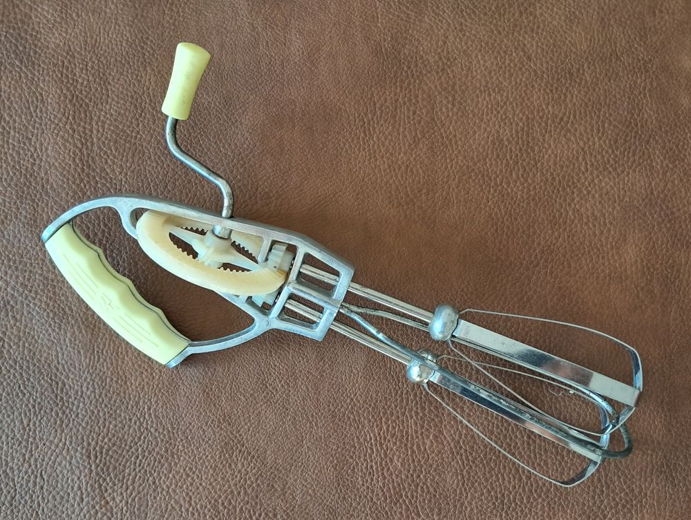 
batteur fouet manuel vintage marque as en inox 8 Carnon Plage (34)