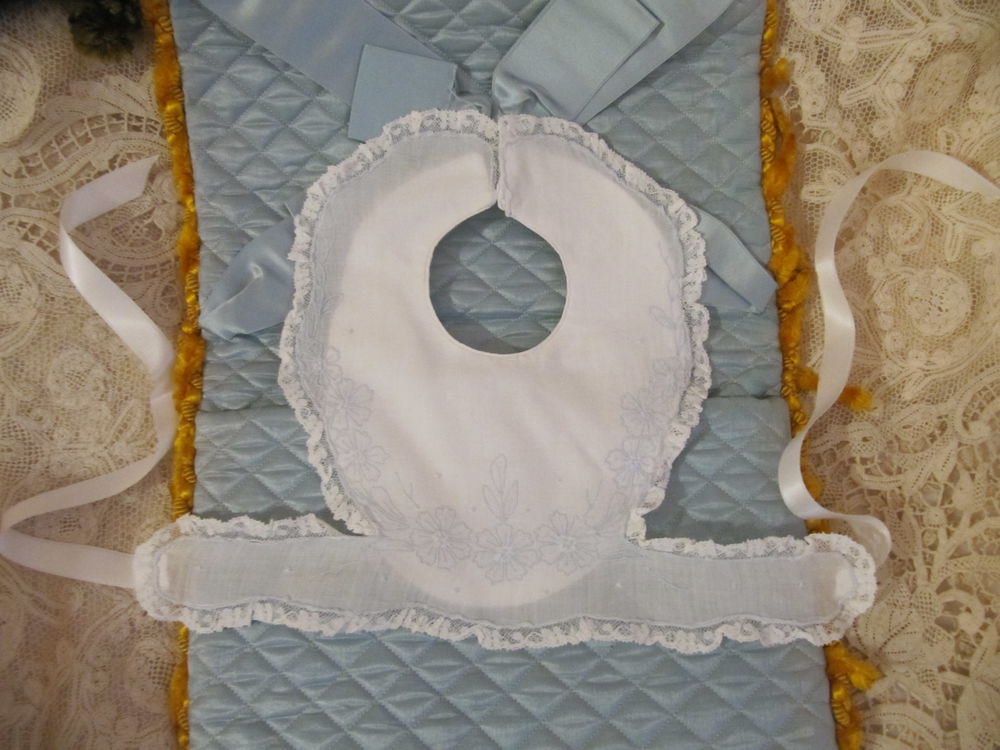 Bavoir b�b� ancien n� 3
10 Paris 4 (75)