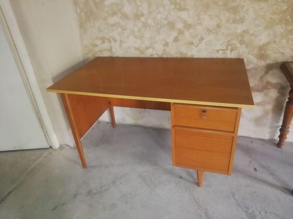 Beau bureau ancien bois massif 80 Sennecey-le-Grand (71)