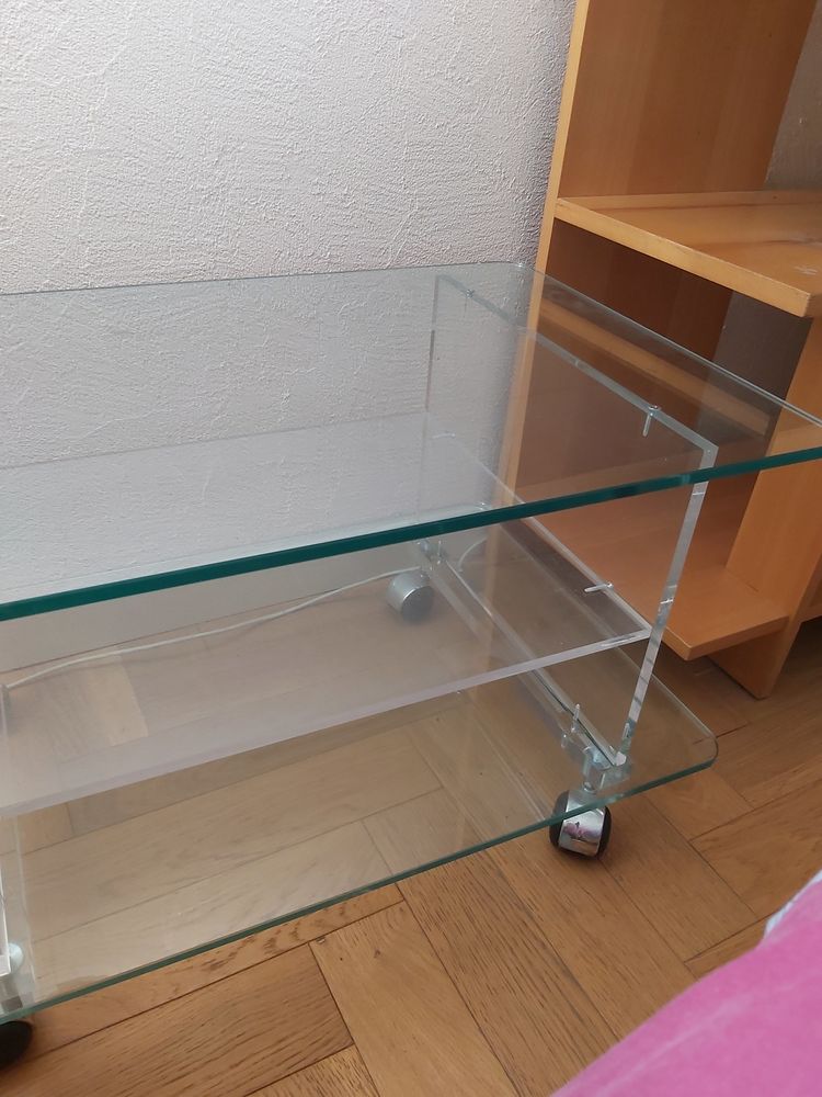 Beau bureau en verre 42 x 44 x 70 cm 30 Bry-sur-Marne (94)