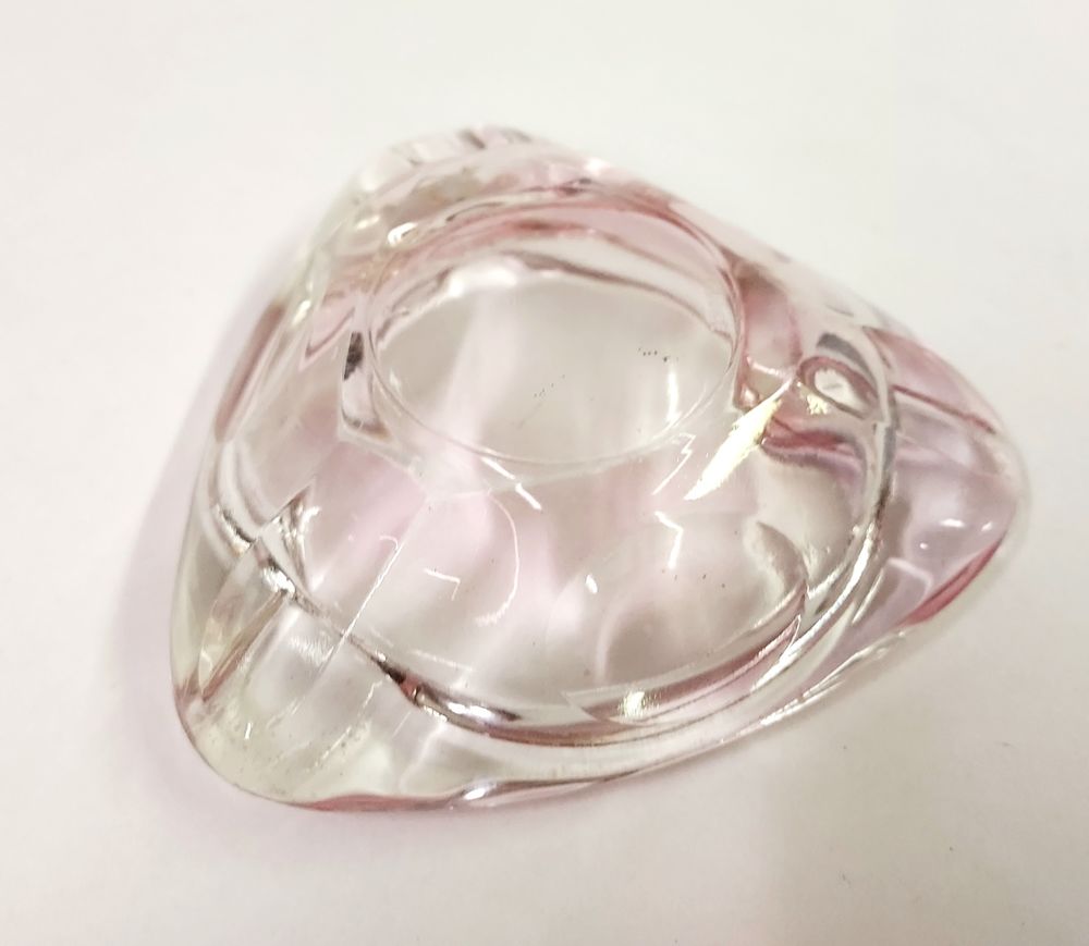 Beau cendrier verre teint� rose 3 Montigny-aux-Amognes (58)