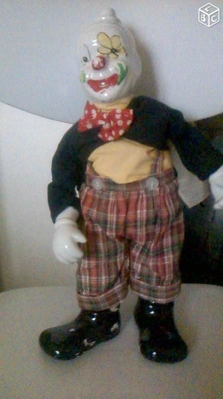 Beau clown anime en porcelaine
10 Talange (57)