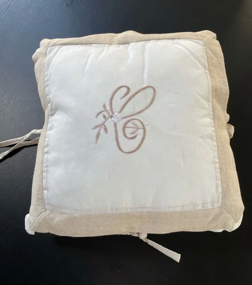 BEAU COUSSIN BROD� LETTRE  �C�  20 Verri�res-le-Buisson (91)