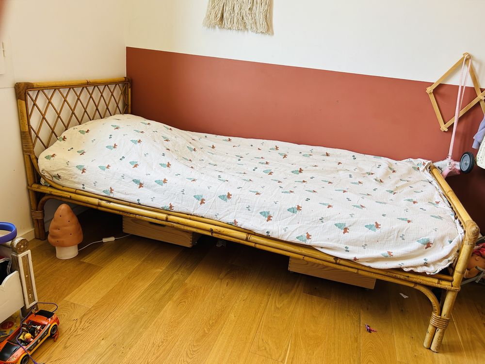 Beau lit enfant rotin bambou 70 Tourrettes (83)