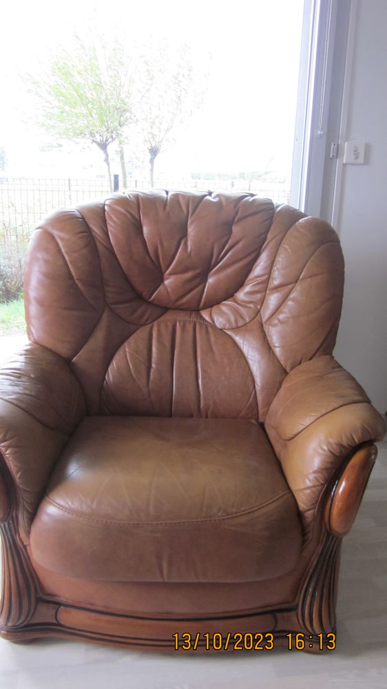 BEAU FAUTEUIL CUIR PLEINE FLEUR DE QUALITE TBE MARRON 60 Coquelles (62)
