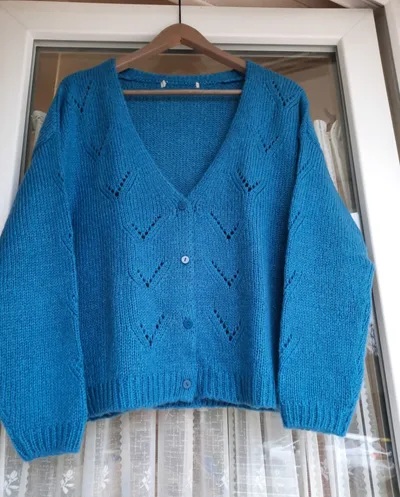 Beau gilet pull  bleu canard doux  T 38 - 40 -  pas port� 10 Domart-en-Ponthieu (80)