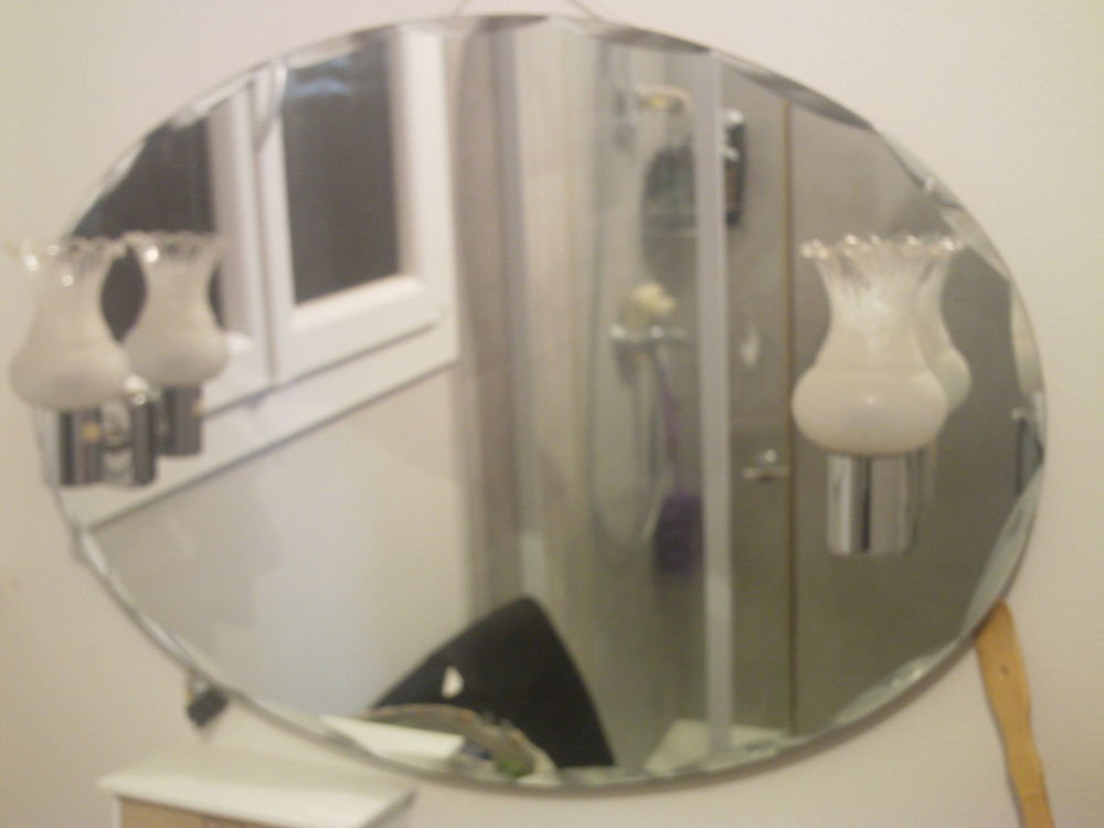 Beau grand miroir ciselé ovale N° 1123 80 Beaune (21)