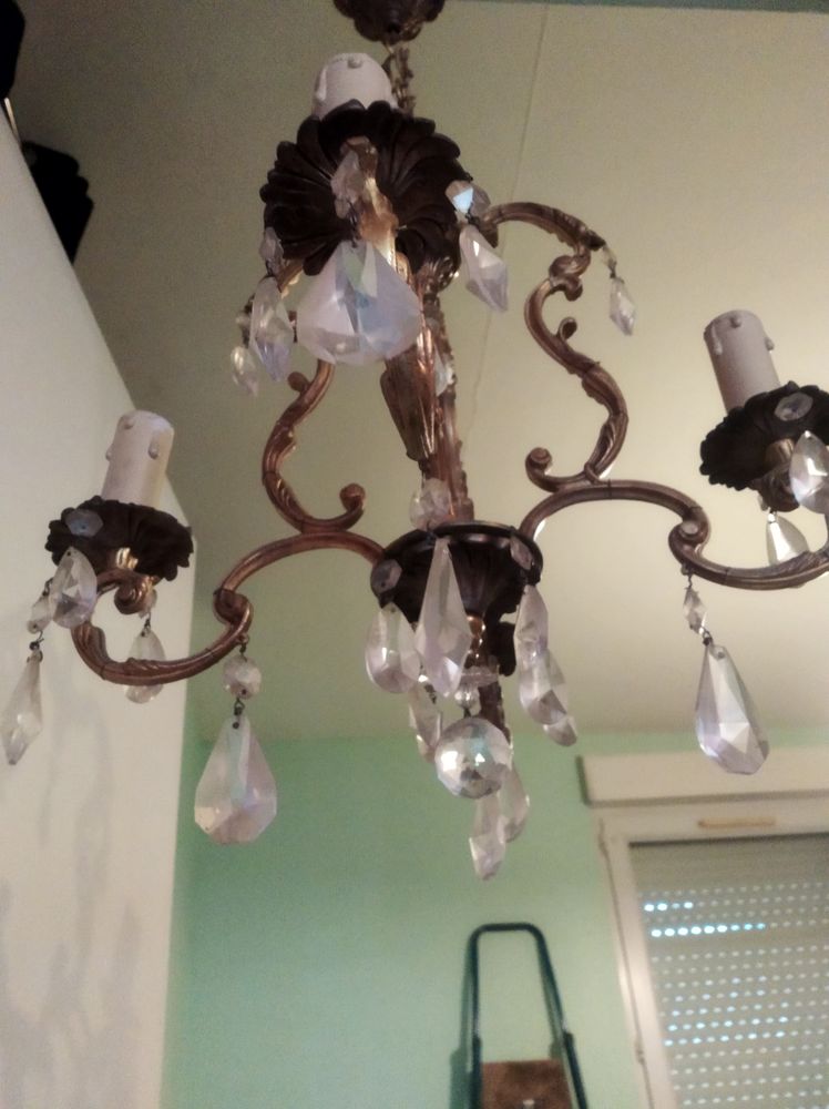 Beau lustre � pampilles 60 Le Creusot (71)