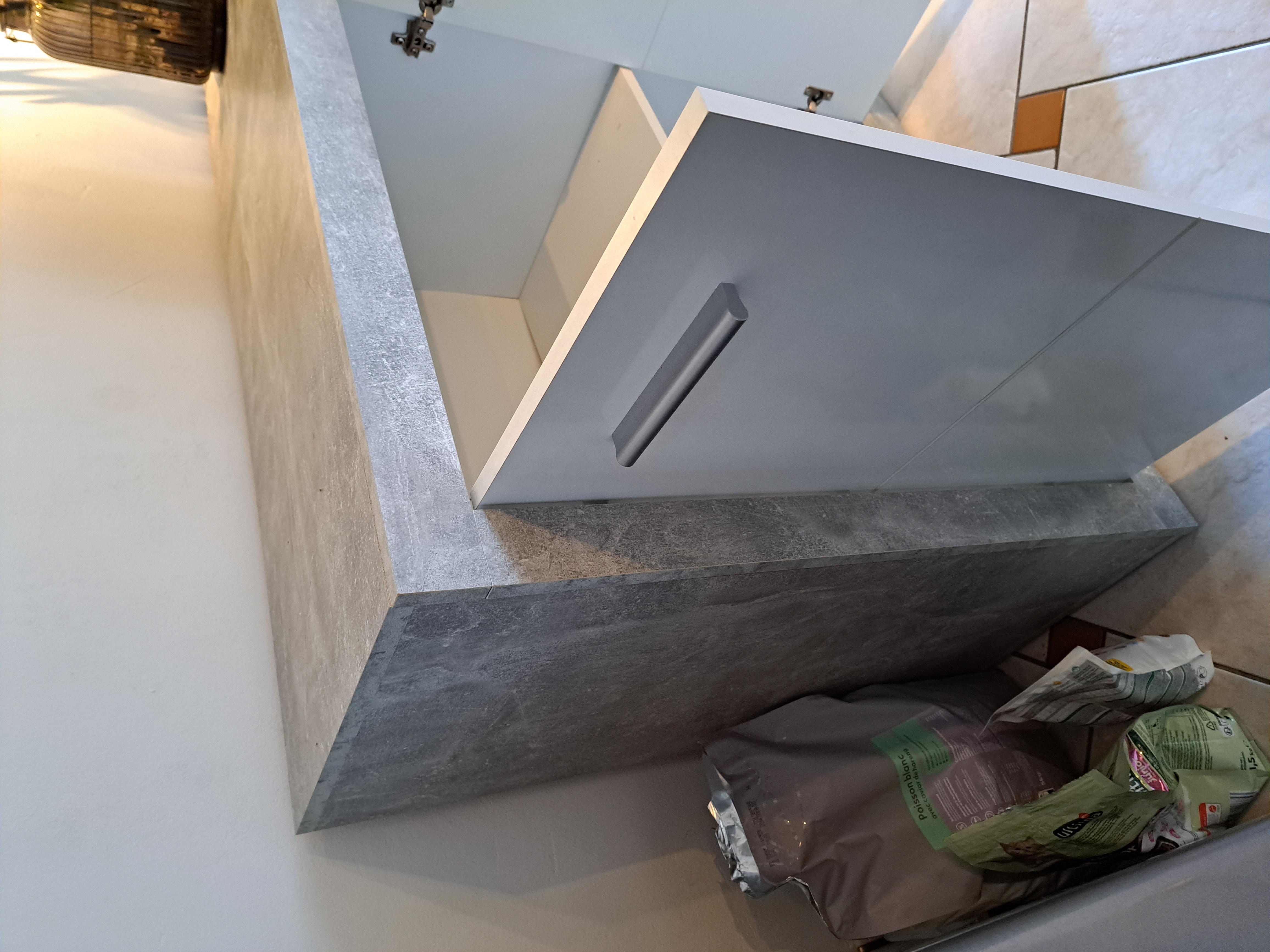 Beau meuble bas couleurs blanc/beton. 120 Thillot (55)