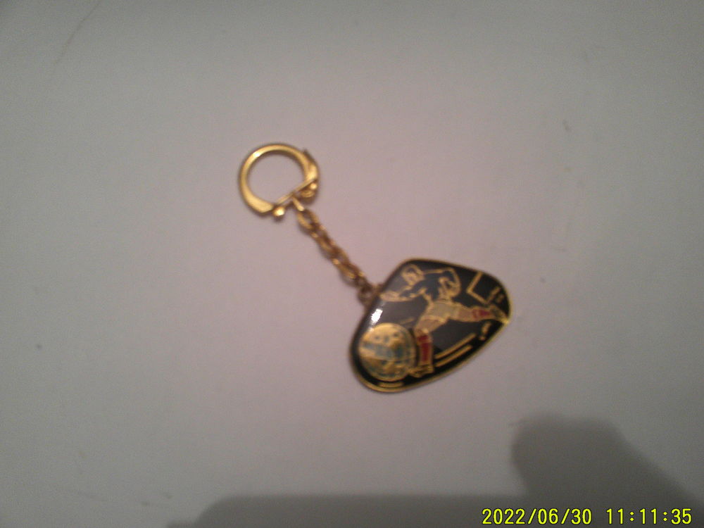 Un   BEAU  Porte  Cl�s -  COUPE  du  MONDE  de  FOOTBALL 10 Nontron (24)