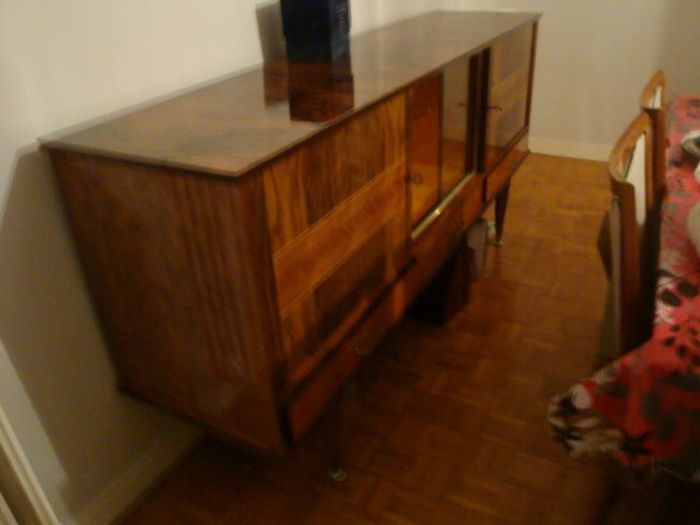 Beau Vaisselier  (assorti � s. � Manger+ 6 chaises)
135 Barberaz (73)