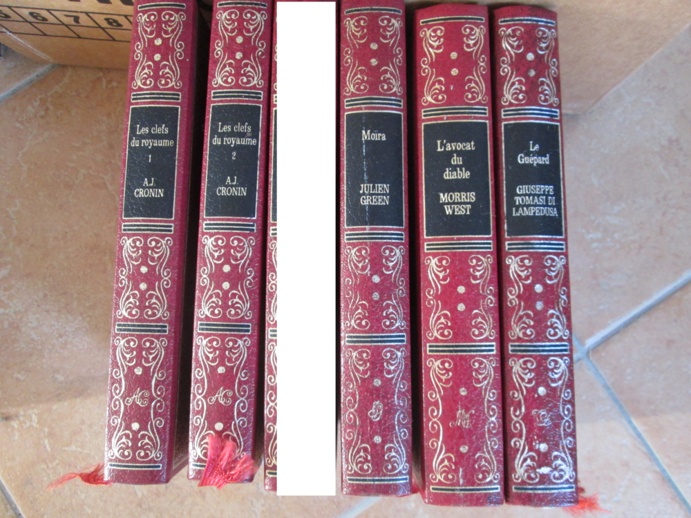 Lot de 5 beaux livres reli�s �ditions De Cr�mille 12 Herblay (95)