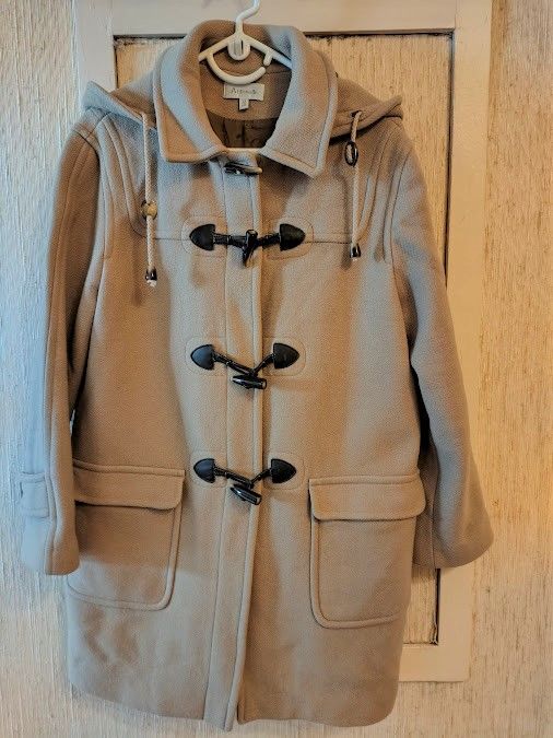 LOT DE 3 BEAUX MANTEAUX FEMME T 42, POUR 60 � LES 3 60 Paris 14 (75)